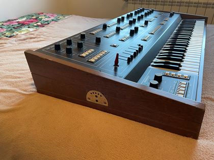 Elka-Synthex (needing service)